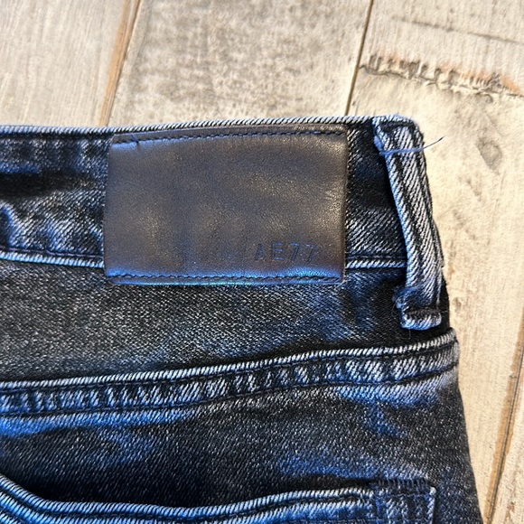 Black AE77 mom jeans - Picture 6 of 6